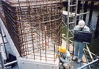 生コン打設後支点部鉄筋組立の写真
